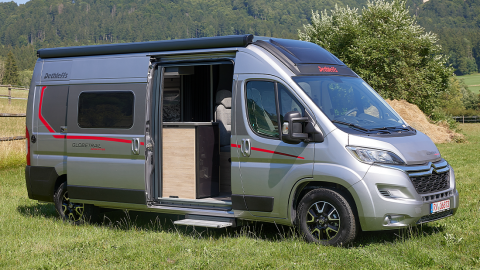 Seitenansicht des Kastenwagen Wohnmobil Dethleffs Globetrail Advantage 600 ER