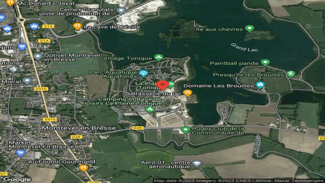 Campsite et Base de loisirs La Plaine Tonique