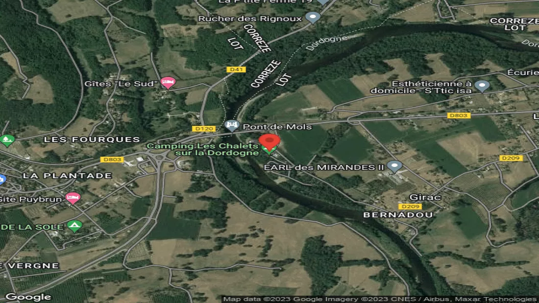 Campsite Les Chalets sur la Dordogne