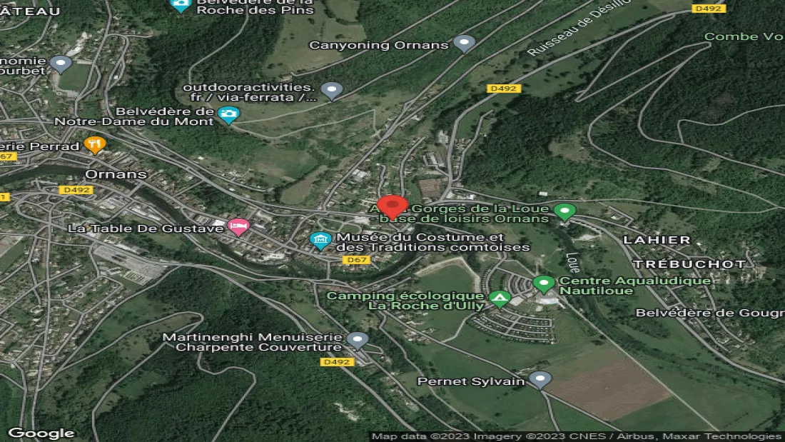Campsite Ecologique La Roche d'Ully